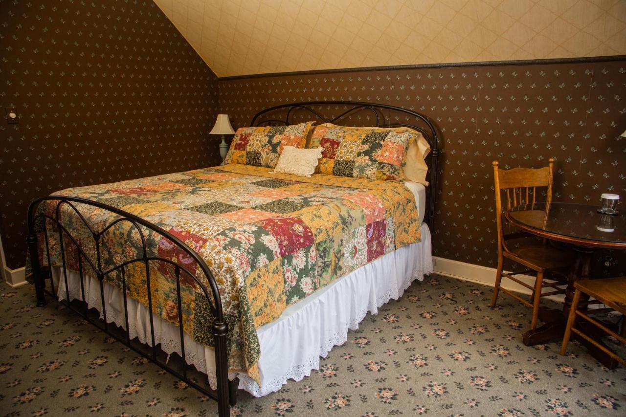 Sylvan Inn Bed & Breakfast Glen Arbor Exteriér fotografie